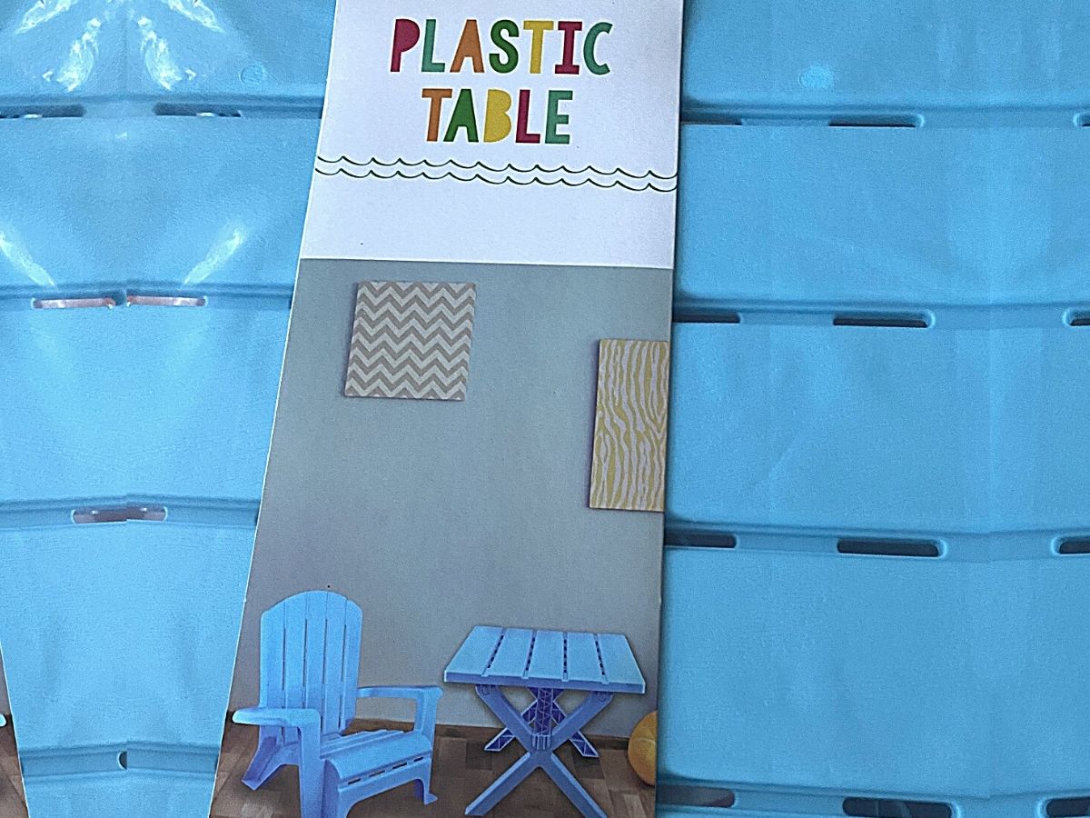 blue plastic table package