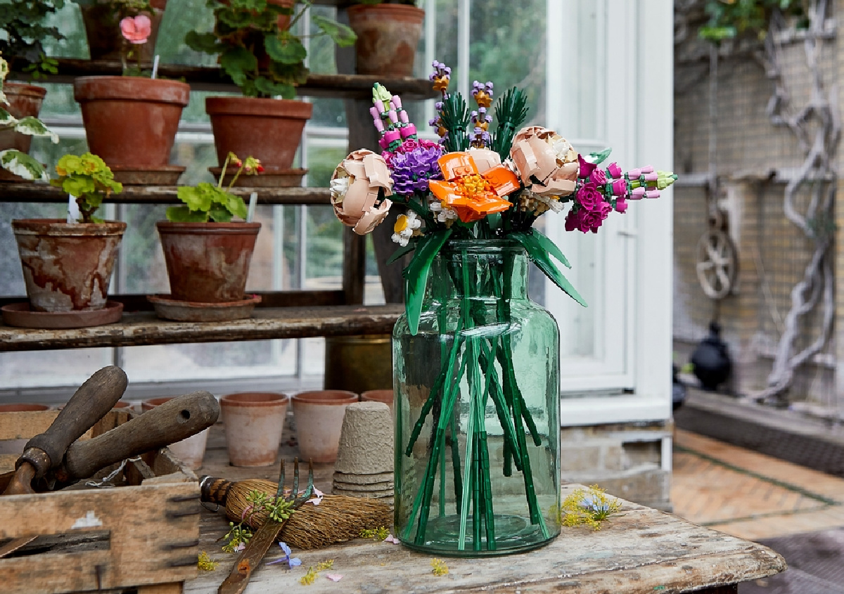 Large LEGO flower bouquet in vase