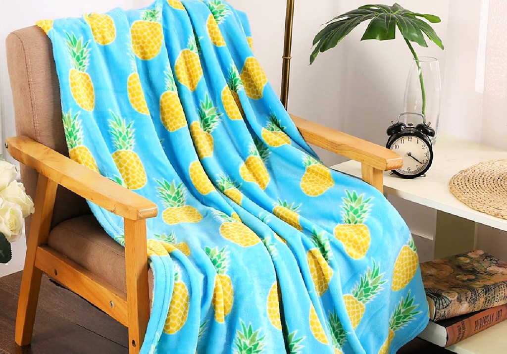 Noble House Teal Pineapple Throw