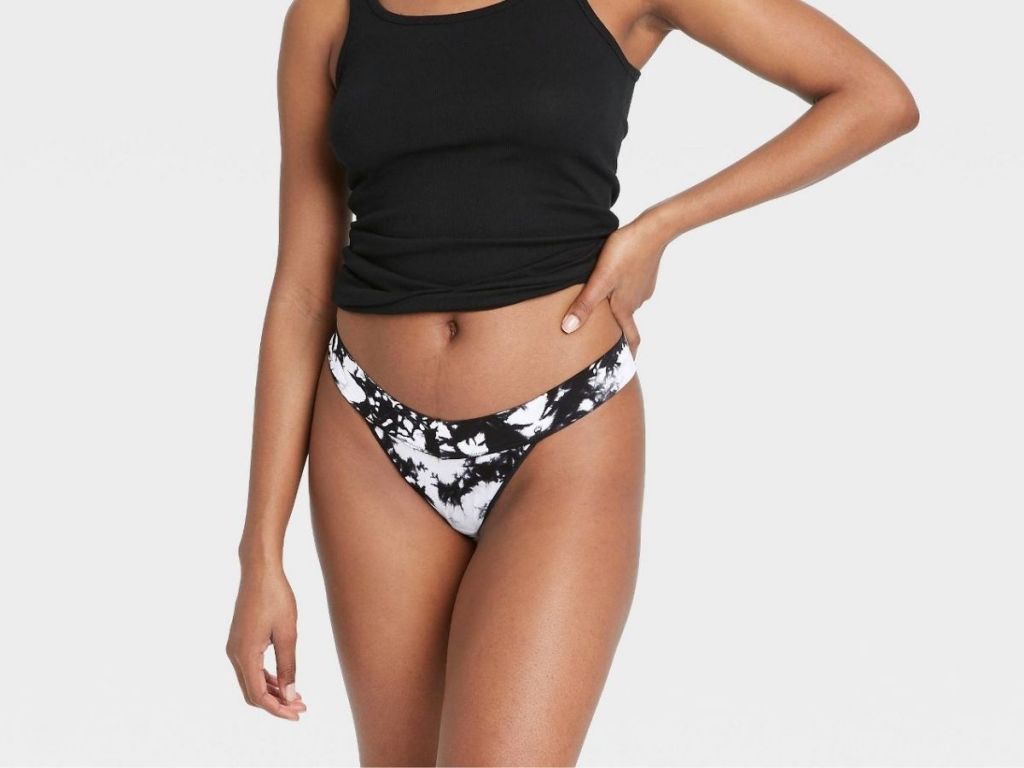 woman wearing black and white undies