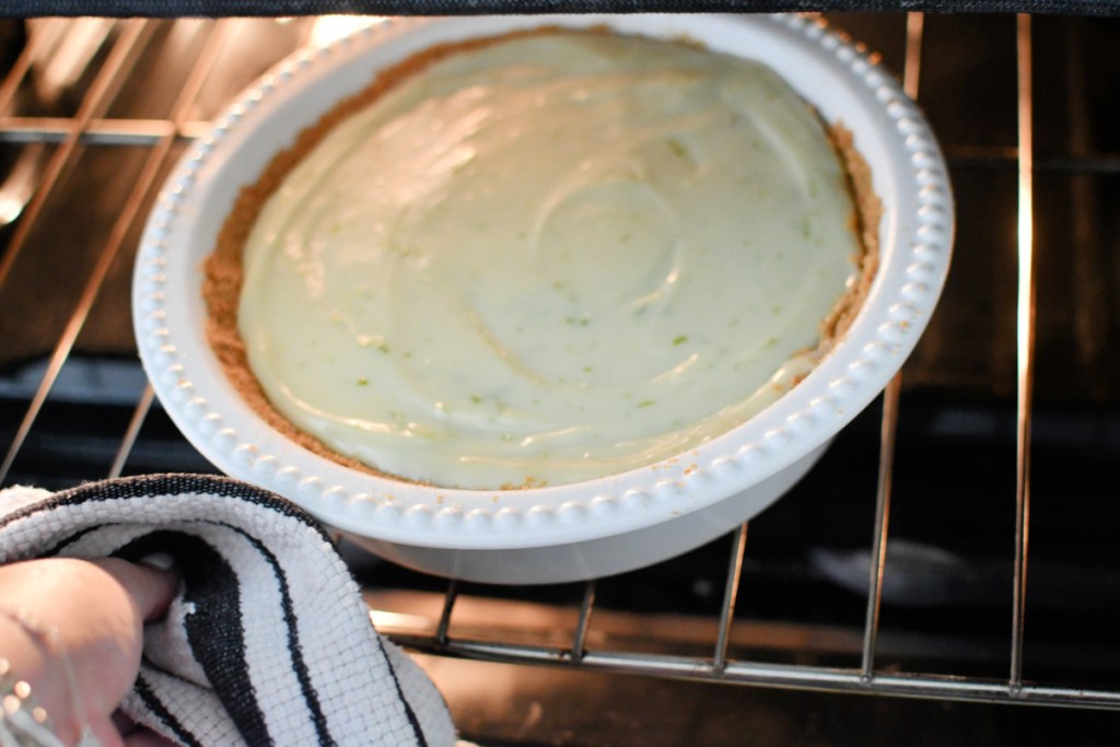 baking a key lime pie