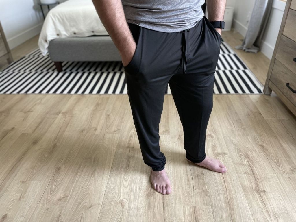 man wearing 32 degrees sleep pant jogger