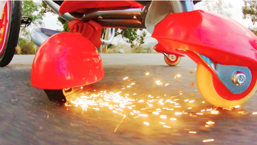 razor sparking trike w/ sparks