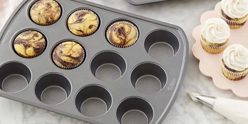 ** Wilton Cupcake Pan w/ Lid Only $5.64 on Walmart.com (Regularly $12) + More Bakeware Deals