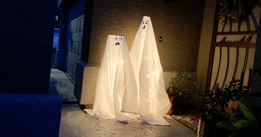 light up DIY Halloween ghost decorations for the yard