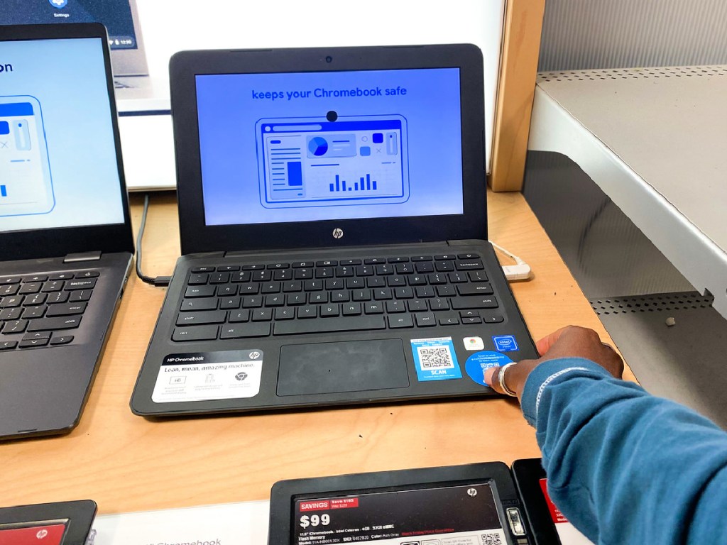 HP Chromebook at Best Buy