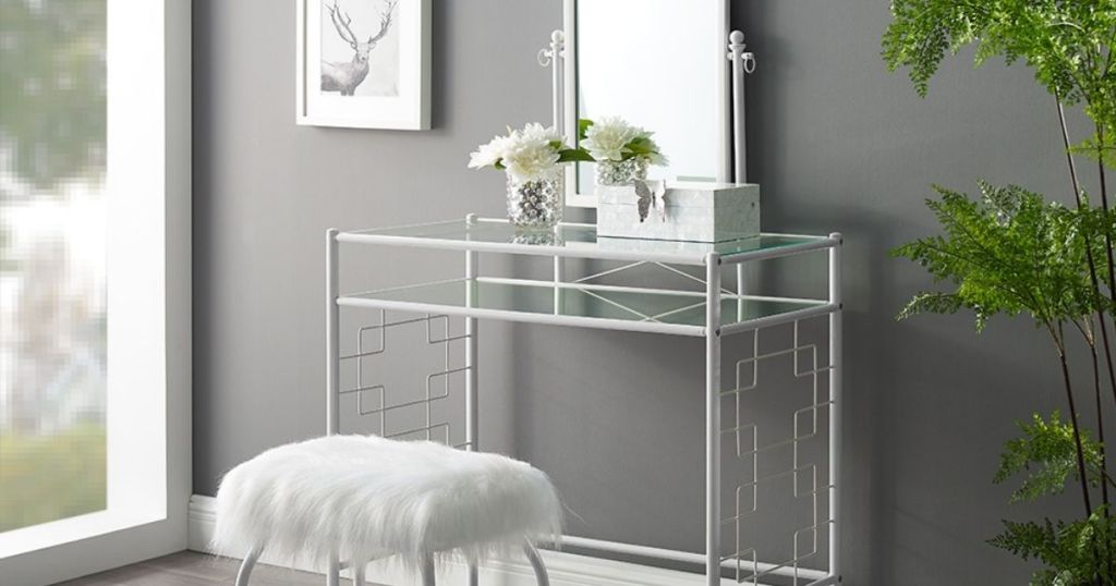 Vanity w Faux Fur Stool