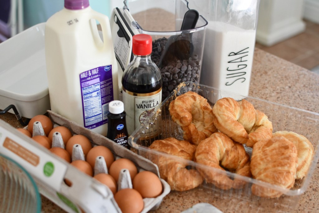 chocolate chip croissant bread pudding ingredients