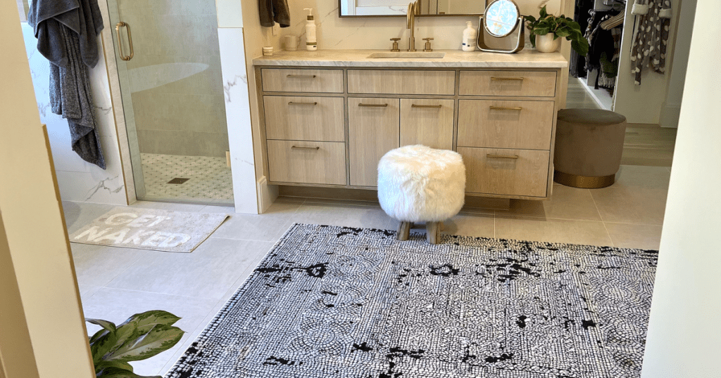 bohemian style bathroom rug in master bathroom
