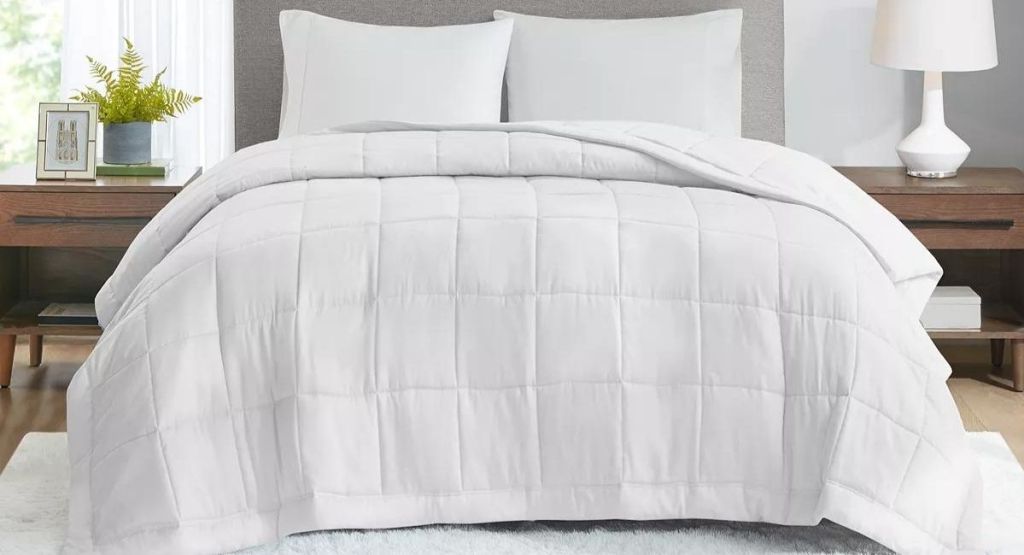 white comforter on bed