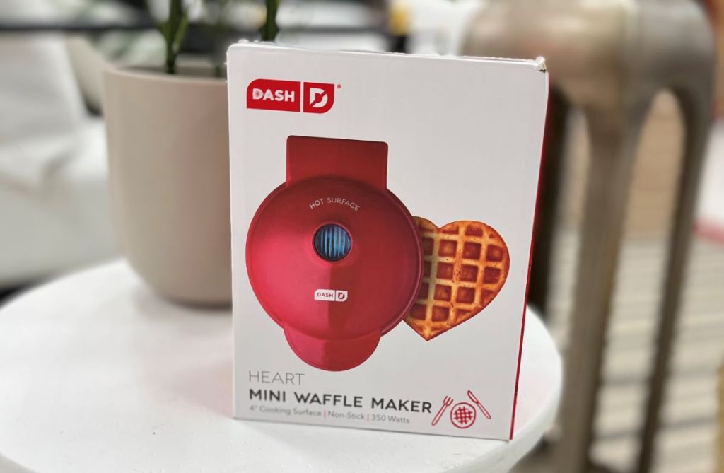 Dash Heart Waffle Maker