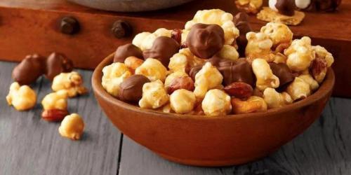 ** Harry & David Moose Munch Popcorn Only $11.99 on Macys.com (Regularly $40)