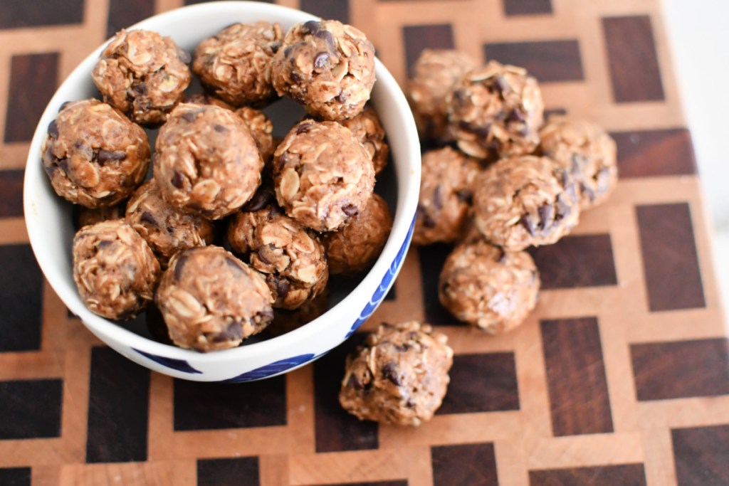 oatmeal energy bites in a bowl on the counter