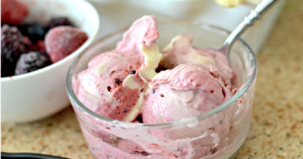 banana berry nice cream