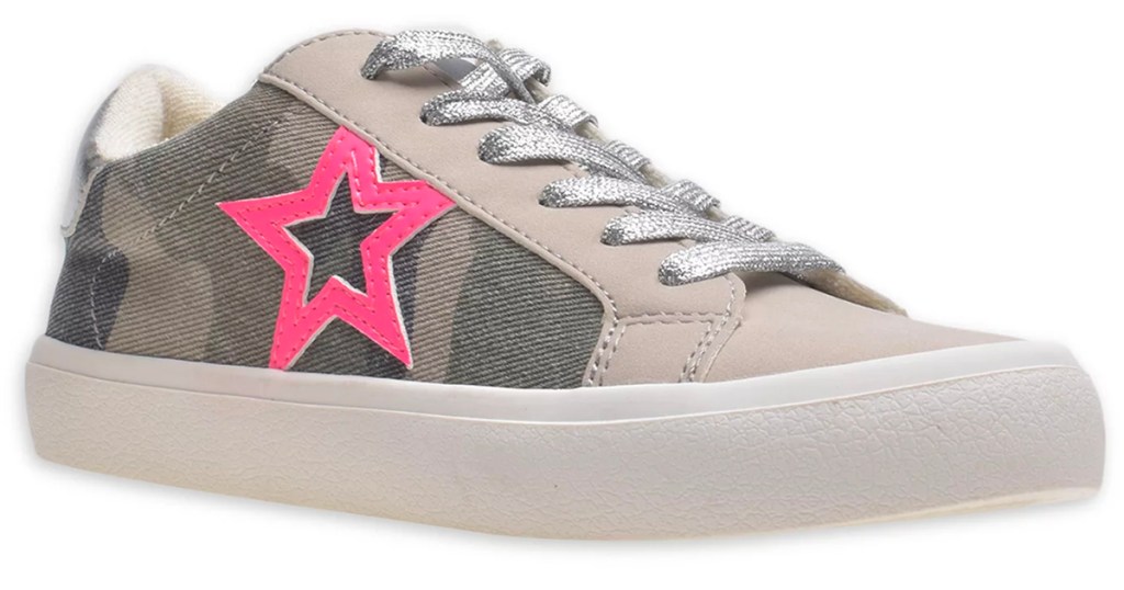Time and Tru Women's Low Top Fashion Star Sneakers in Camo
