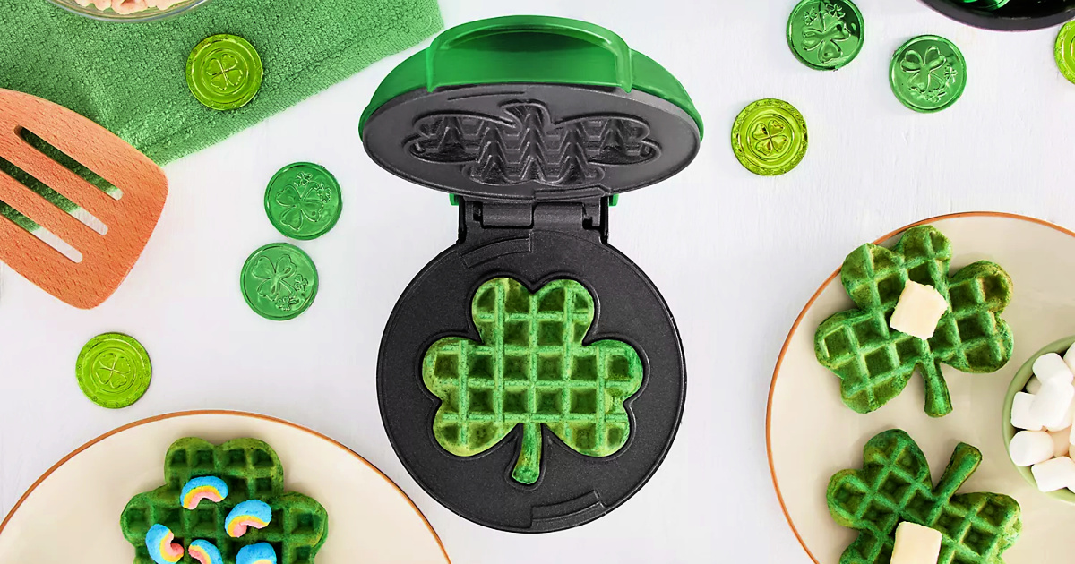 Dash Shamrock Mini Waffle Maker