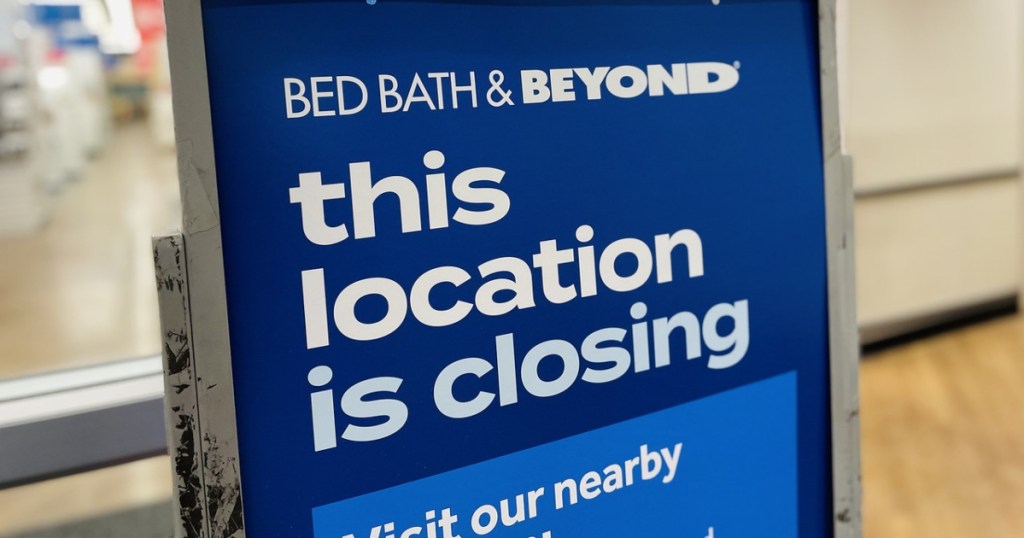 store closure sign at Bed Bath & Beyond