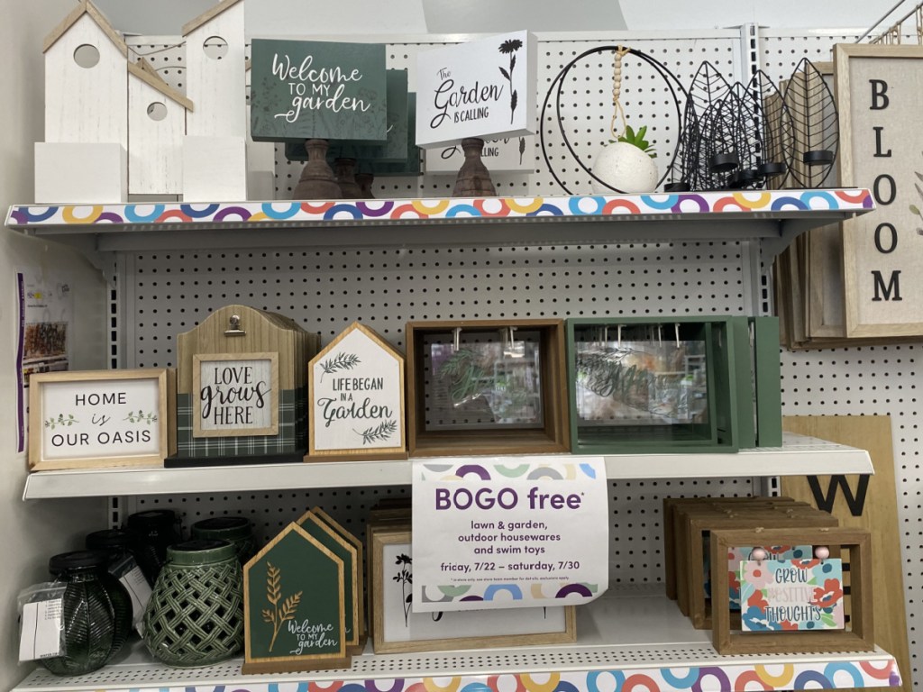 garden wall and table decor in store