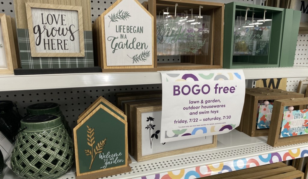 garden wall and table decor in store