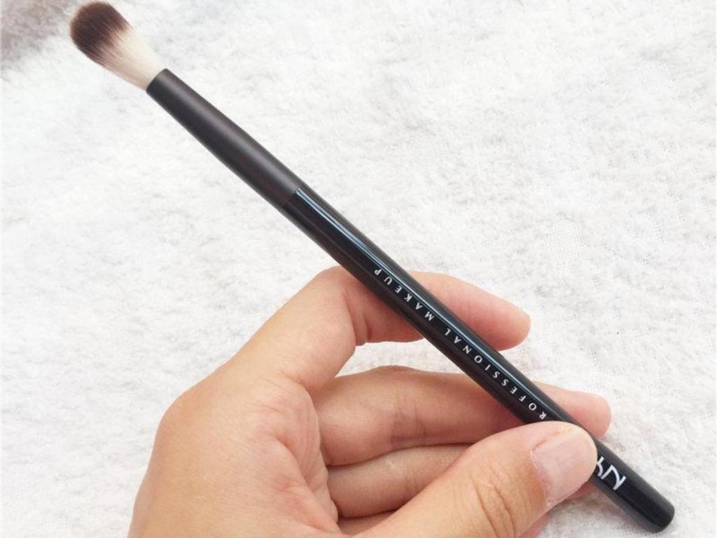 nyx professional makeup pro blending brush