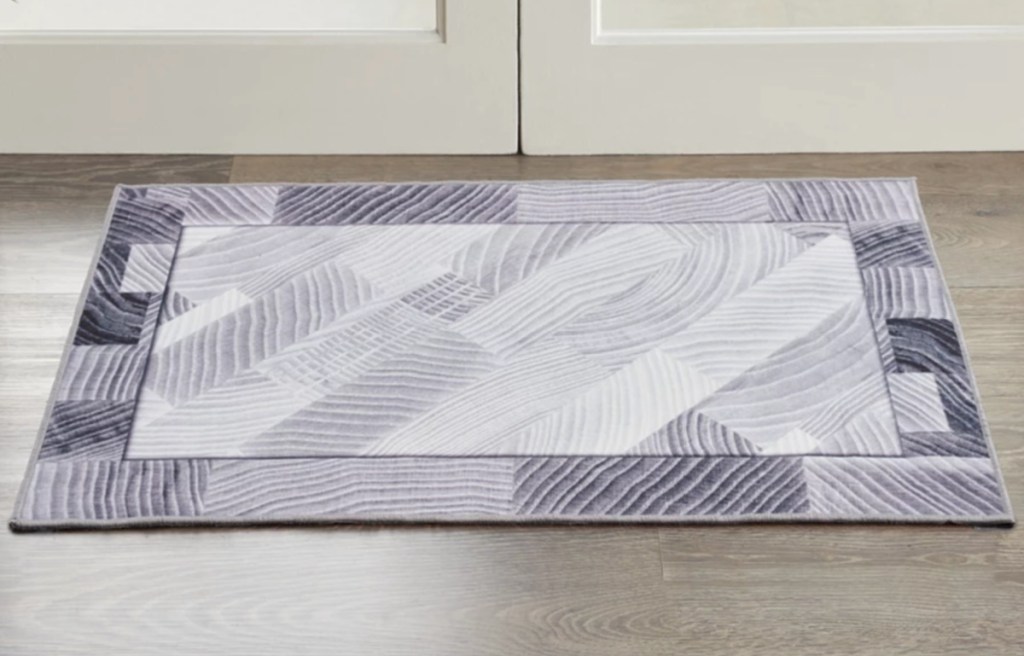 Nourison Cisco Marble Squares Design 24"x36" Accent Rug in grey