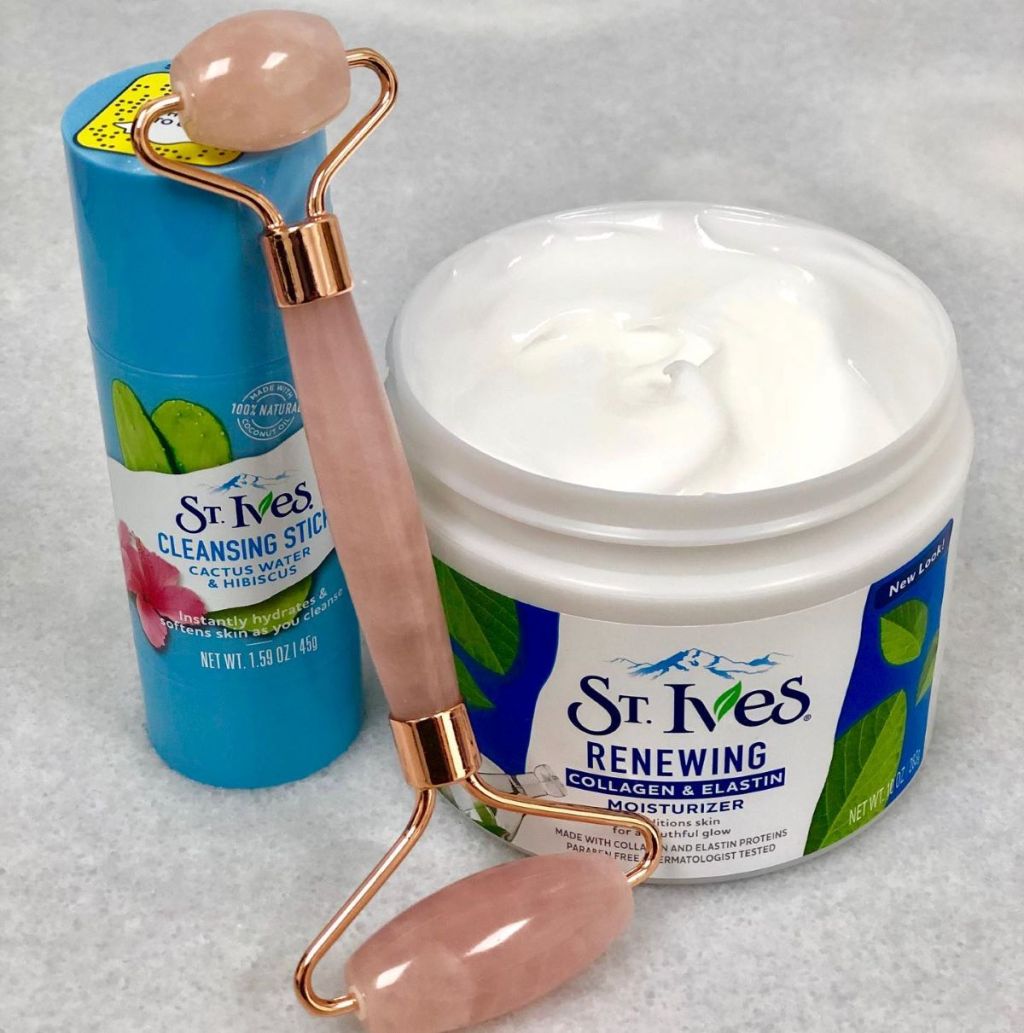 St Ives Renewing Collagen Moisturizer