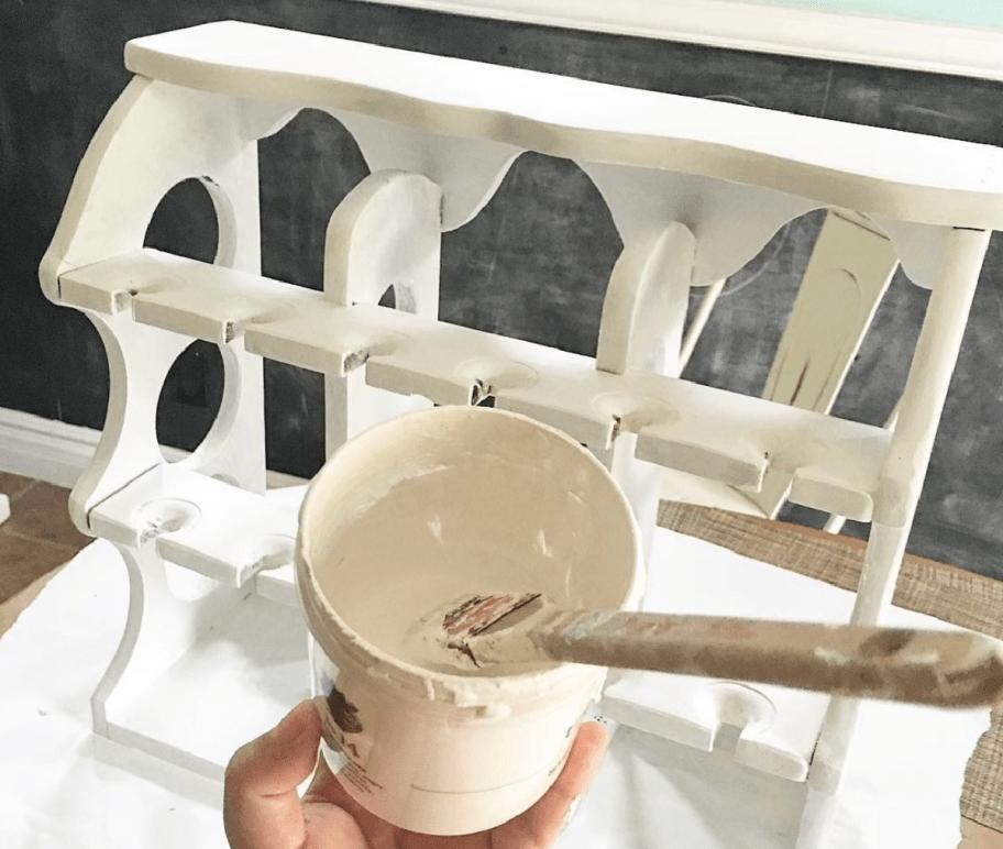 making diy chalk paint