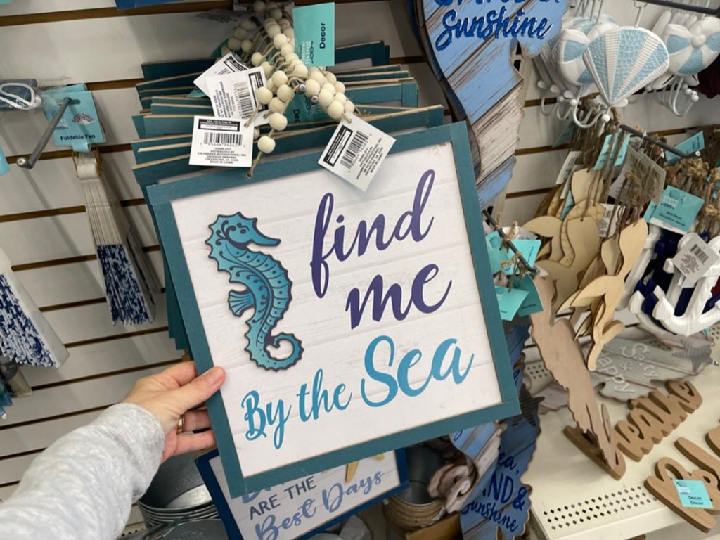 hand holding find me by the sea wall decor