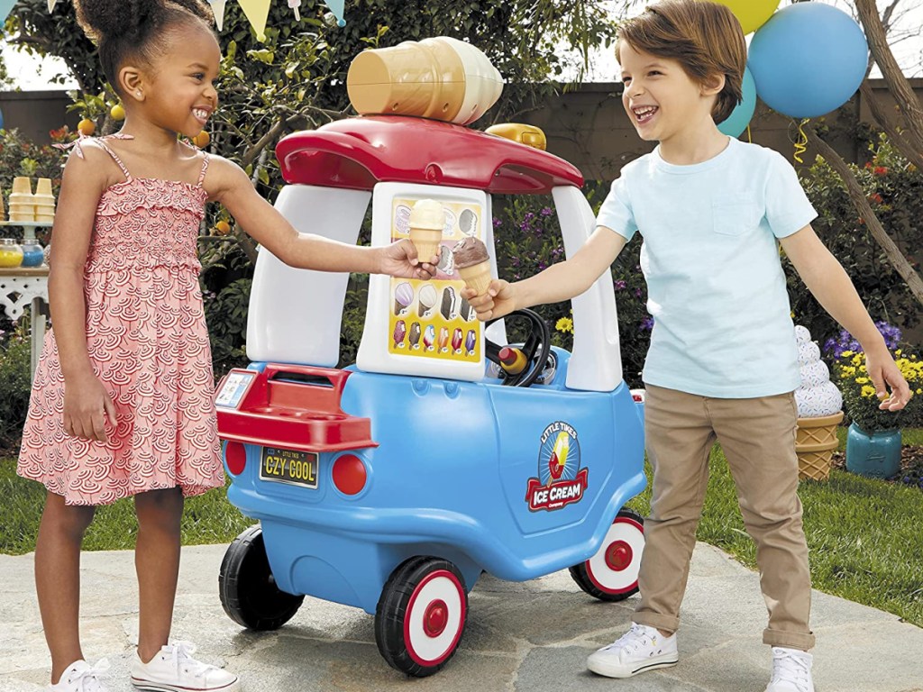 kids playing with ice cream truck