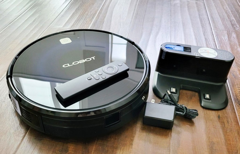 Clobot Robot Vacuum w/ Remote Control