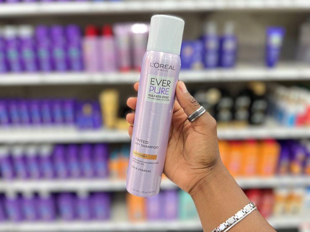 hand holding a L'Oreal EverPure Dry Shampoo