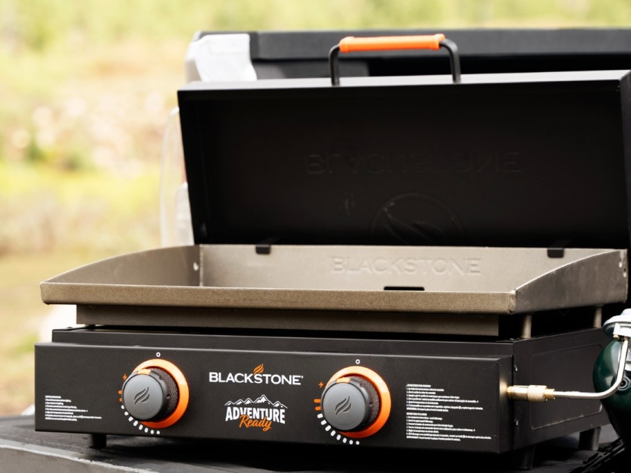 Blackstone Adventure Ready 22" Griddle Bundle