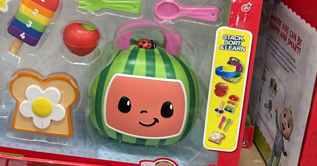 cocomelon lunchbox playset contents in packaging