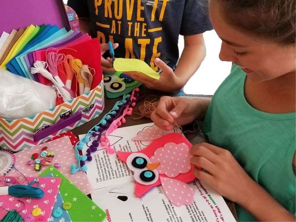 kids sewing an owl