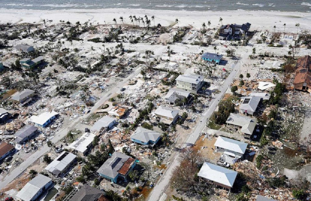 hurricane ian damage - photo taken by Wilfredo Lee at the Assoiated Press