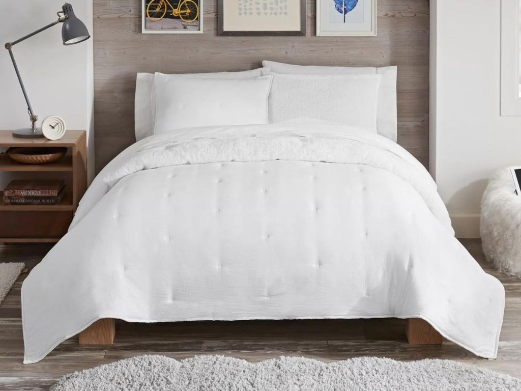 white comforter on bed