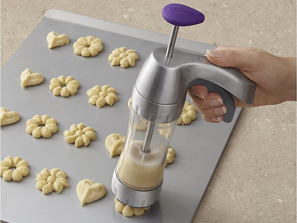 Wilton Preferred Press Cookie Press 13-Piece Set