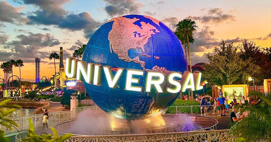 universal studios orlando ball outside park