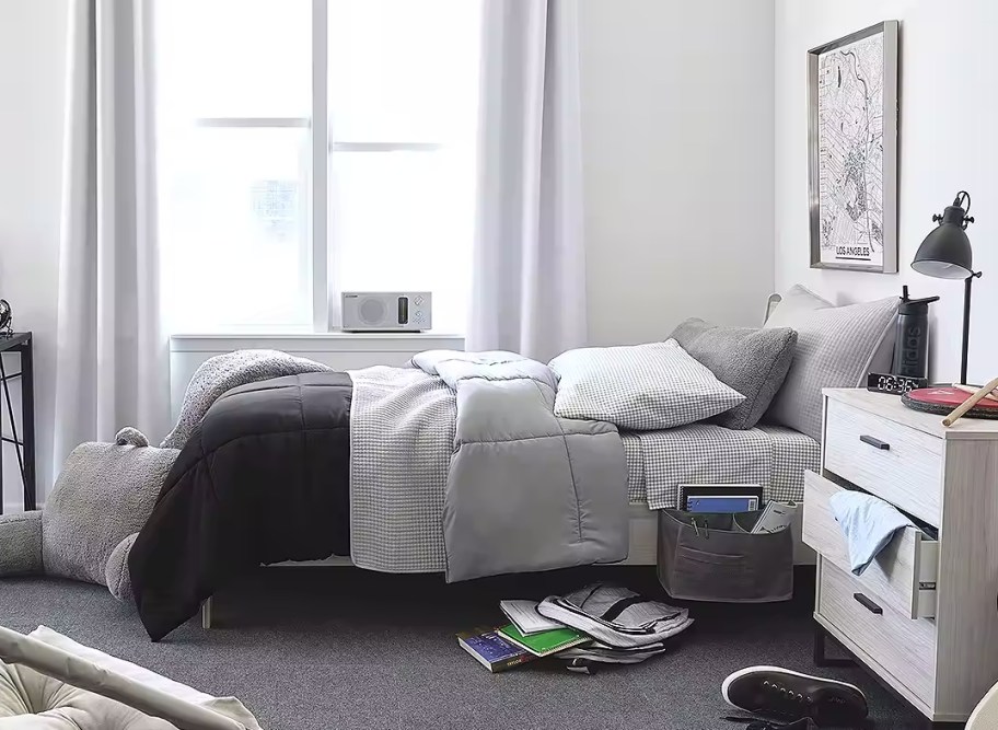 Home Expressions Ultra Soft Down Alternative Reversible Comforter