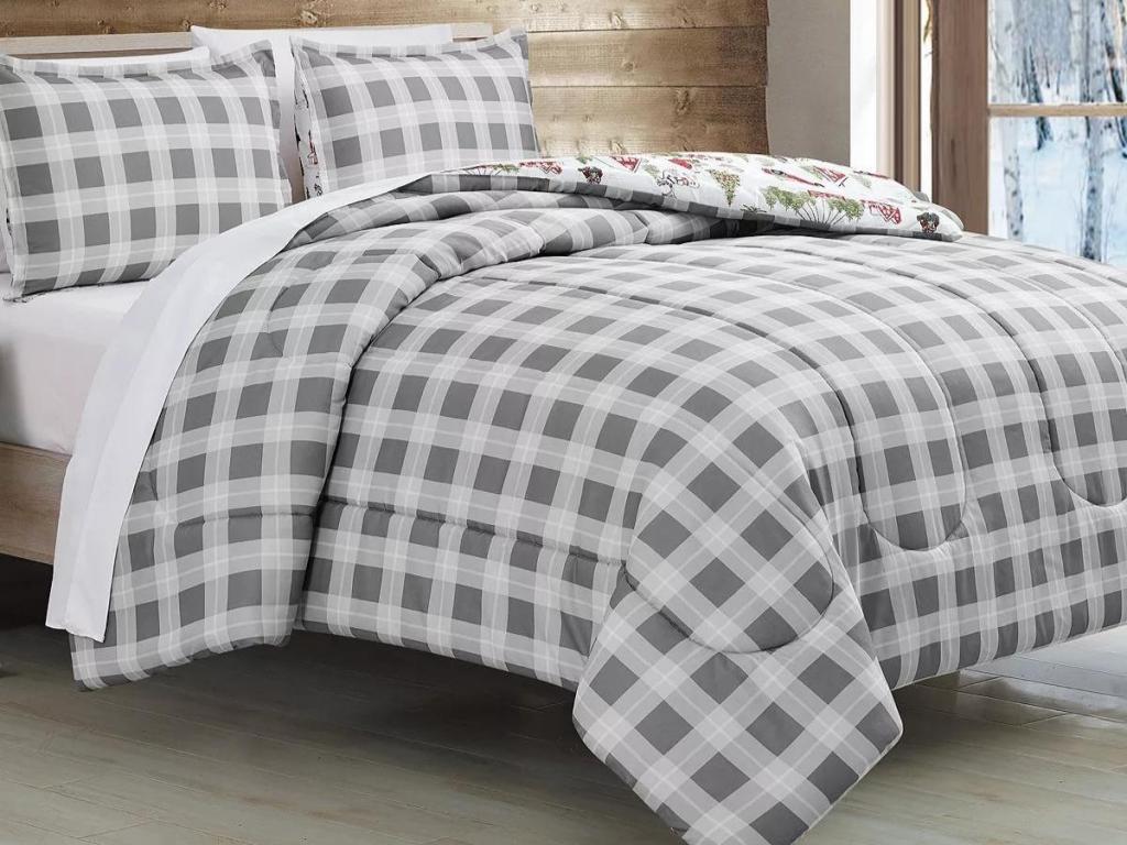 Sunham Holiday Town 3-Piece Comforter Set