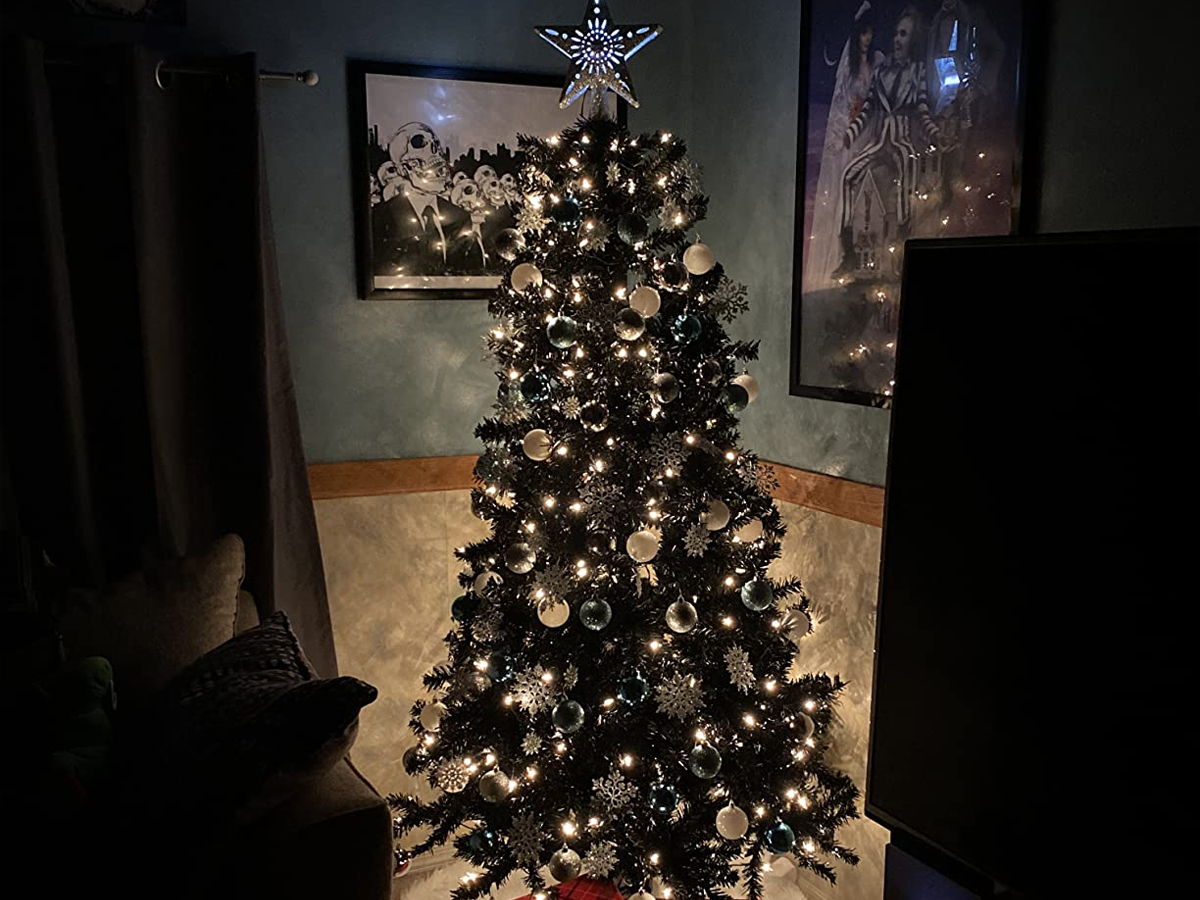 black halloween christmas tree