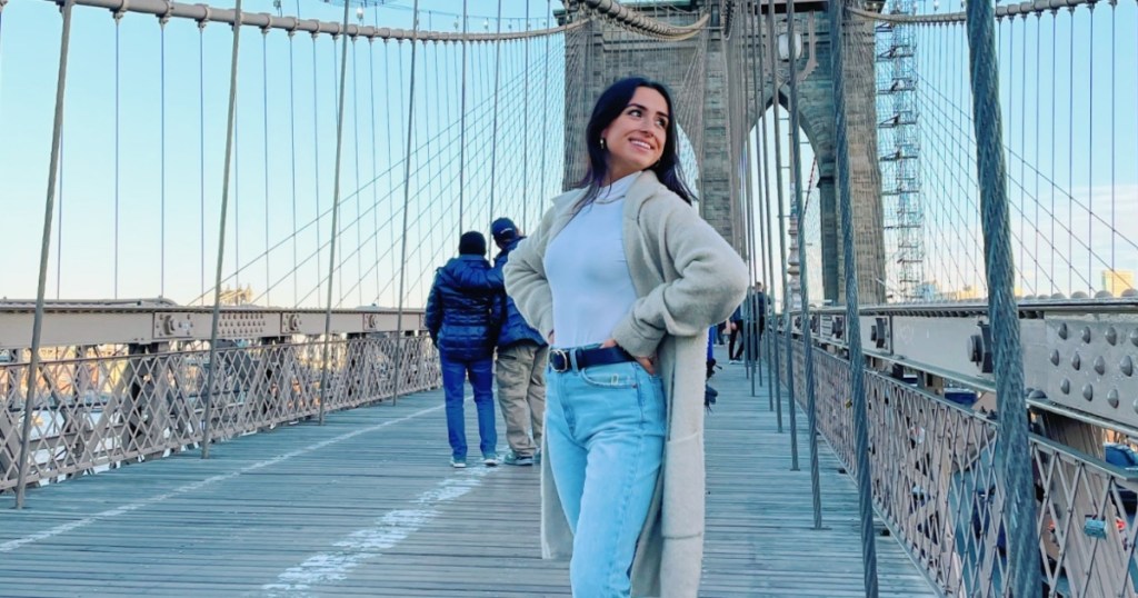woman on Brooklyn Bridge