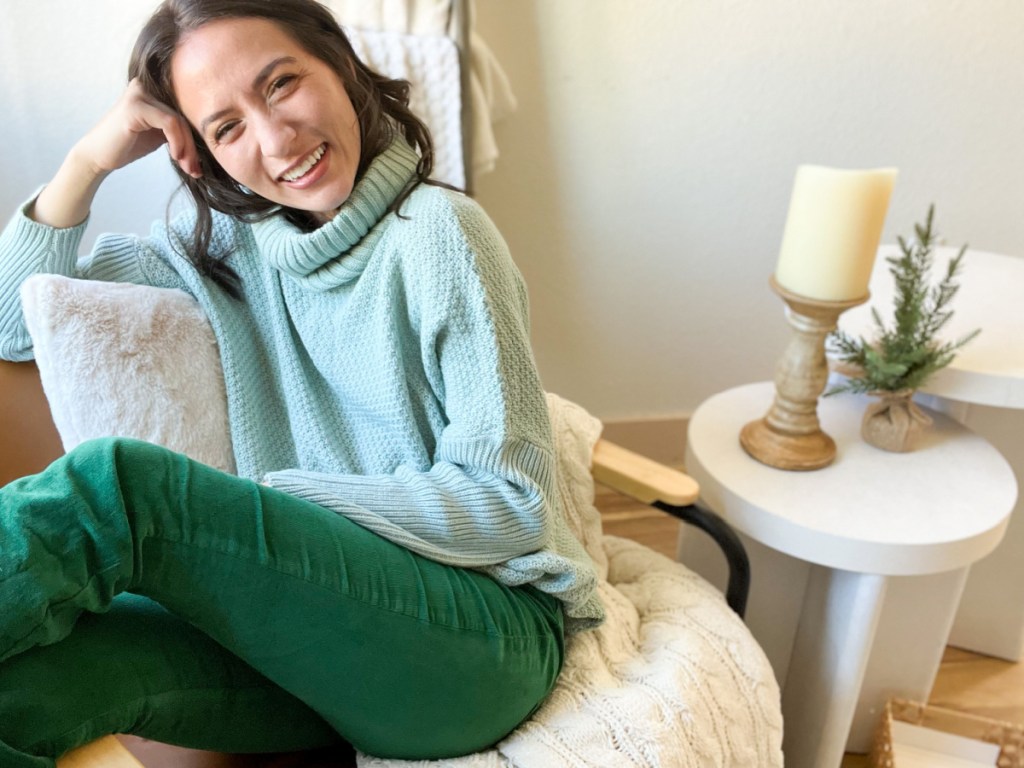 woman siting on chair