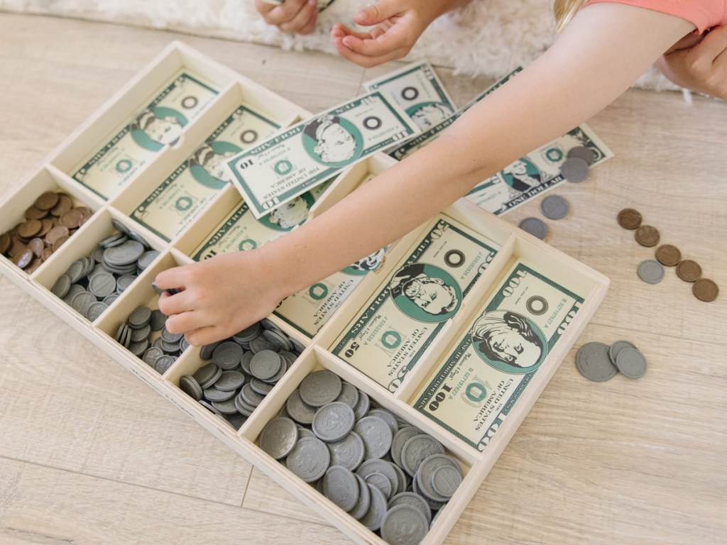 Melissa & Doug Educational Play Money Set