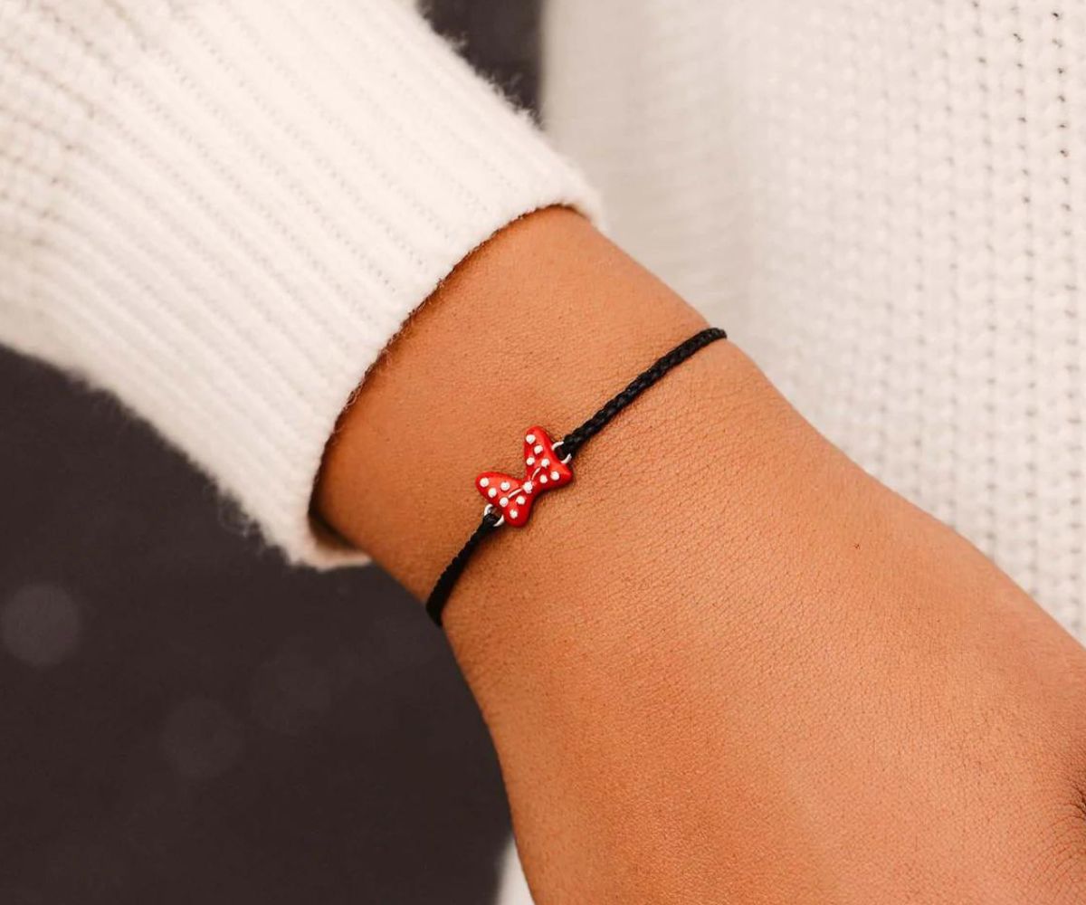 Minnie mouse red bow bracelet