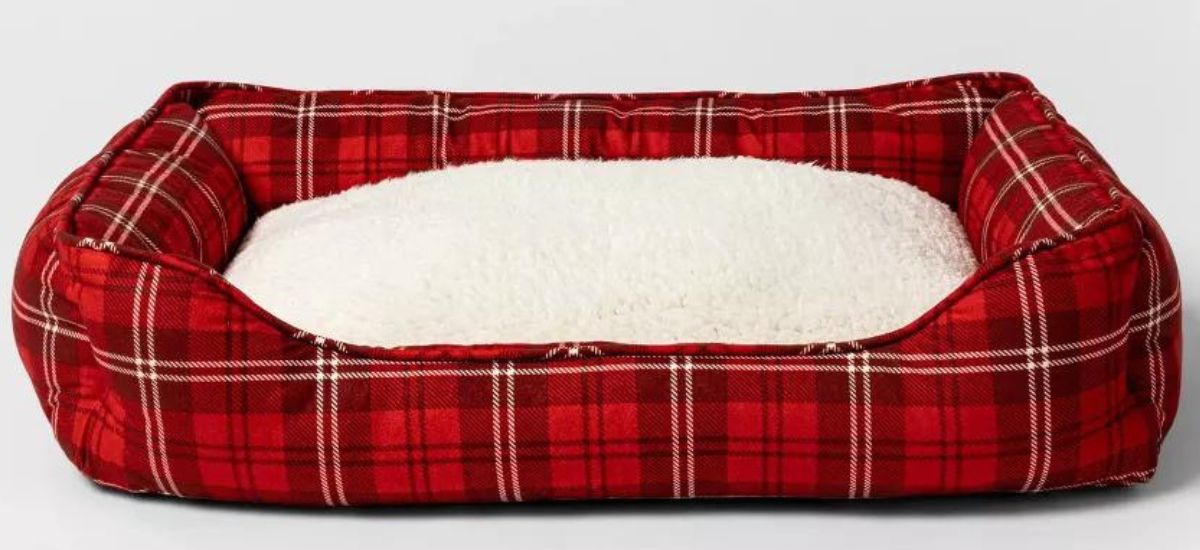 Wondershop red plaid rectangular pet bed