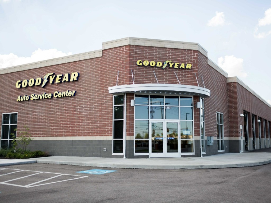 exterior of Goodyear auto service center