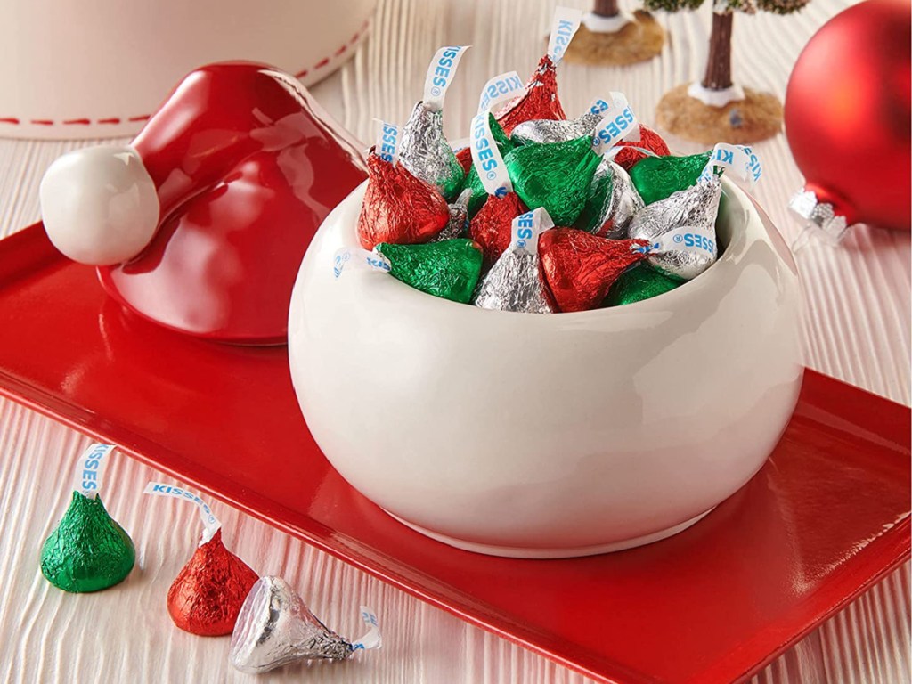 HERSHEY'S KISSES Milk Chocolate Candy, Christmas, 34.1 oz Bulk Bag