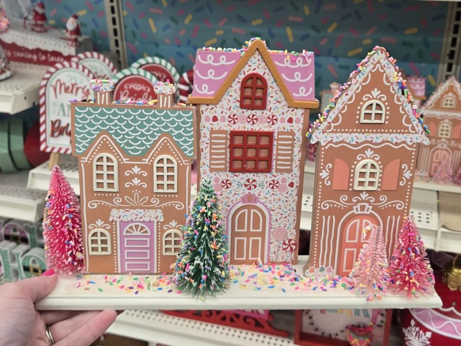 Ashland 12" Gingerbread Houses Tabletop Décor