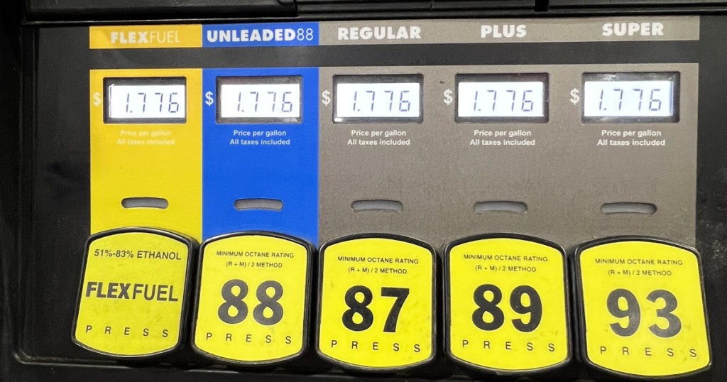 gas pump offering $1.776/gallon gas